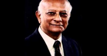 Dr Rustum Roy